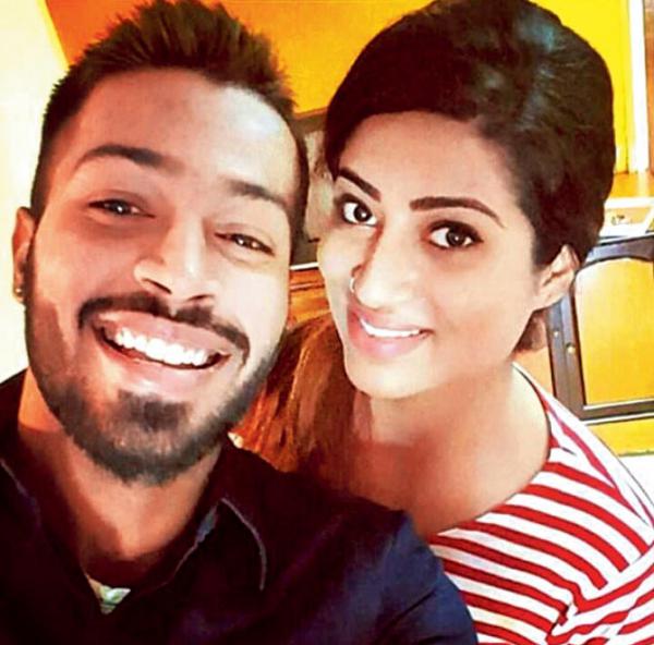 Hardik Pandya clears the air about viral photo with mystery girl