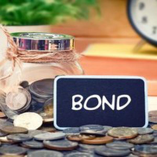 Bonds decline, call rates end lower
