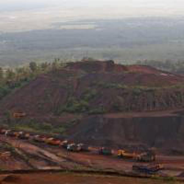 NMDC slashes iron ore prices by Rs 100 per tonne