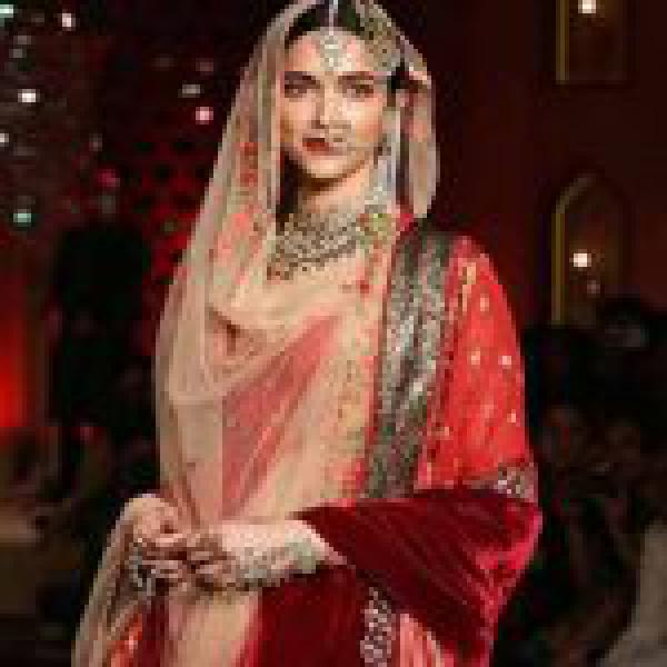 10 Pictures That Prove Deepika Padukone Is The Perfect Choice For Padmavati!