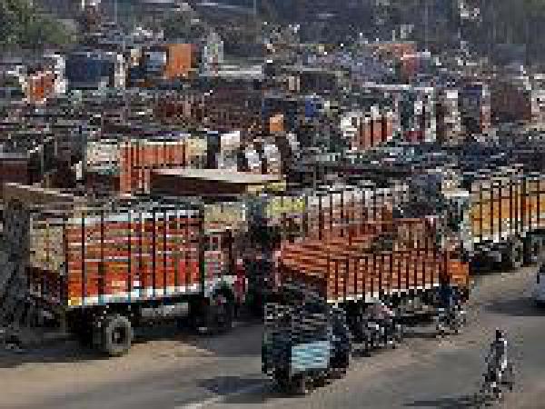 Truckers strike for 36 hours begins across India, demand for diesel to be brought under GST