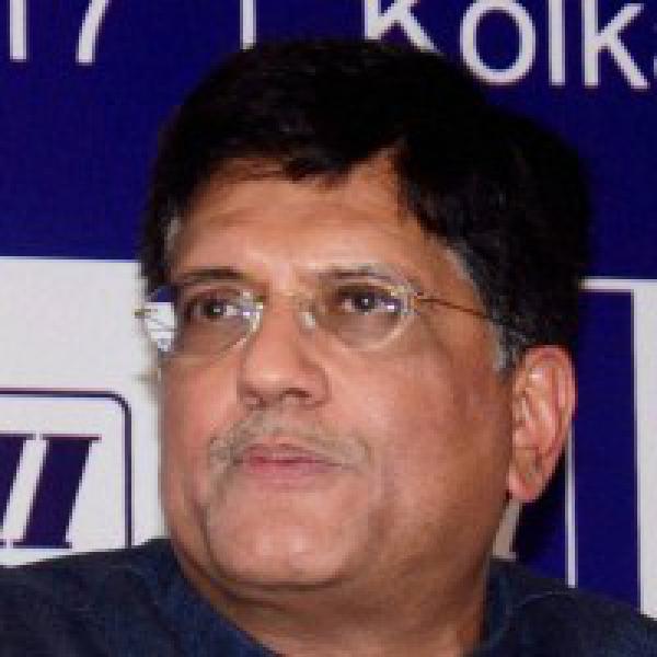 Railway Minister stresses need to define roles of RPF, GRP