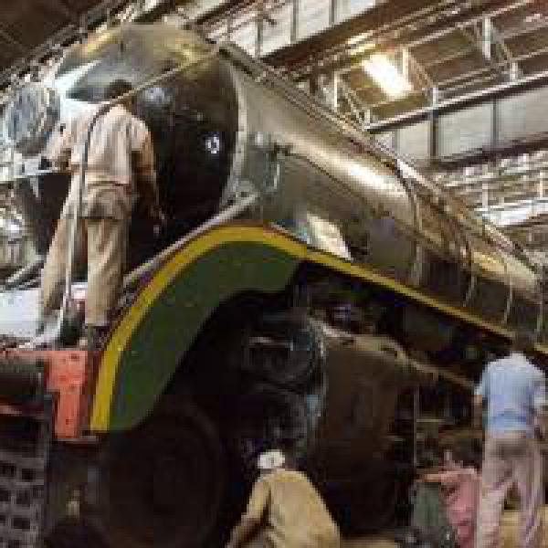 India gets 1st diesel locomotive from GE, work on Bihar factory on track