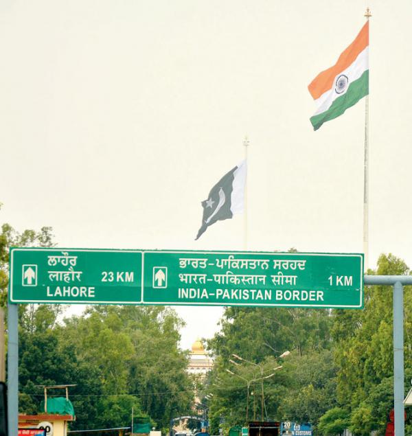 Why Indian flag at Wagah Border keeps tearing, while Pakistan's doesn't