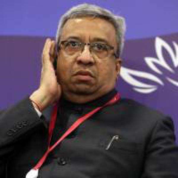 FICCI chief Pankaj Patel asks RBI to cut rates, labels policies as "anti-growth"