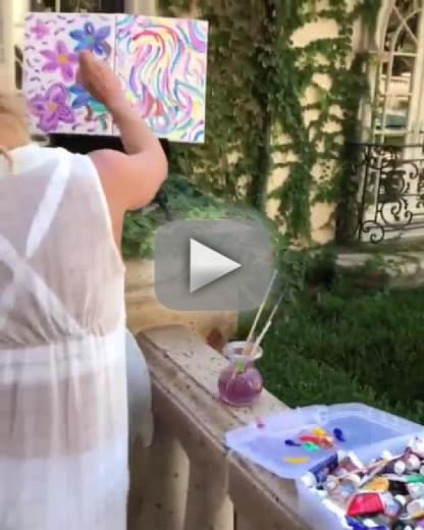 Britney Spears: Look at My Awesome Painting (and Bra)!