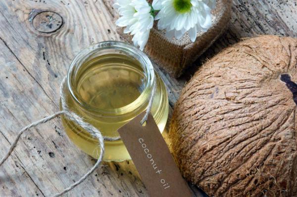 Daily Skin-Healthy Tips: Here's how coconut oil can treat dry skin