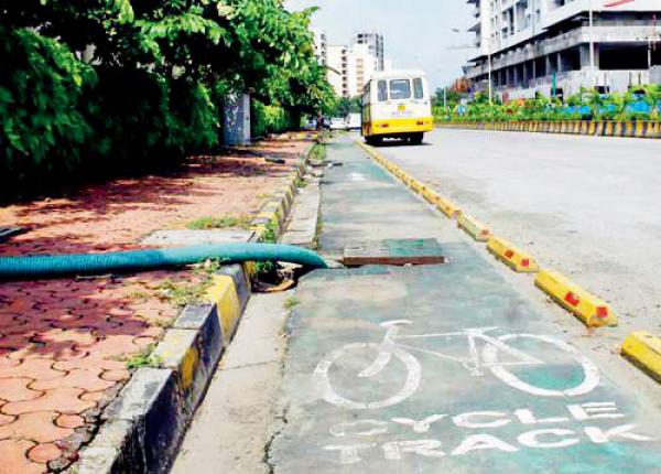 BMC to develop cycling tracks around Mumbai