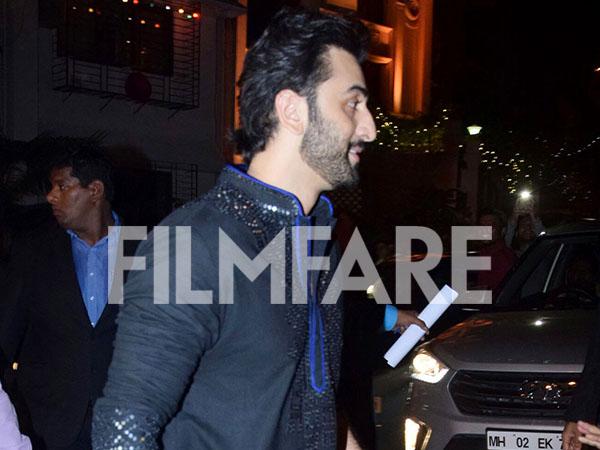 Ranbir Kapoor is too hot to handle in these Diwali party pictures 