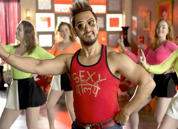  Aamir Khan plays saviour; gives away additional Secret Superstar shows to Golmaal Again 