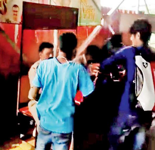 Wadala GRP constables extort passengers in name of fines for flimsy reasons