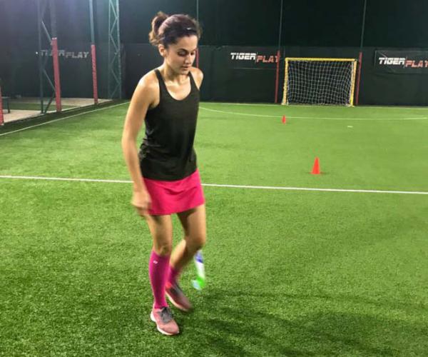 Taapsee Pannu's father gives her tips for her role as a hockey player