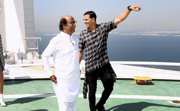 Akshay Kumar Goes Gaga Over Working With Rajinikanth, Says B-town Needs To Learn From South