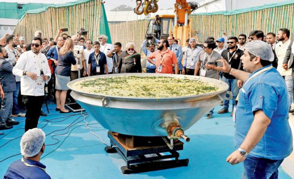 India sets Guinness world record with 918 kg khichdi