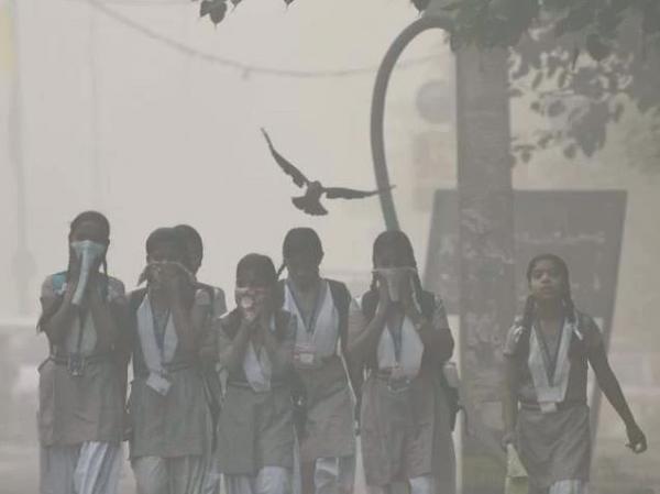 Jealous Of Instagram, Delhi Gets Its Own Filter Of Smog & Twitter Is Clearly Not Loving It