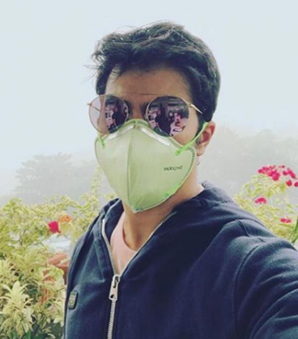 Varun Dhawan posts a 'smog' selfies, urges people to go green