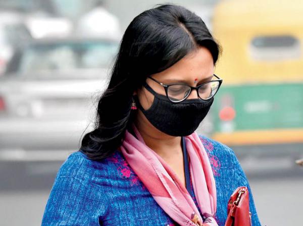Toxic smog continues to suffocate Delhi