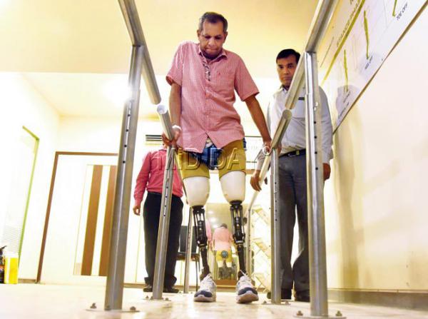 Udvada train accident: Limbless Aspi Sepoy gets back on his feet