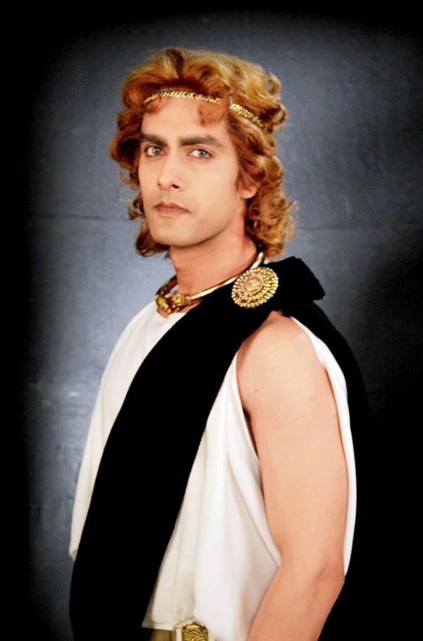 Rohit Purohit dyes hair light brown to get Alexander role right in show Porus