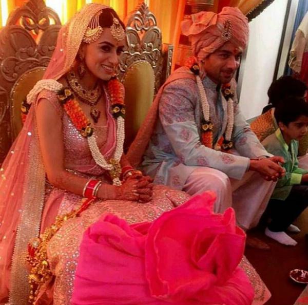 Photos: Meri Aashiqui Tumse Hi actors Smriti Khanna and Gautam Gupta get married