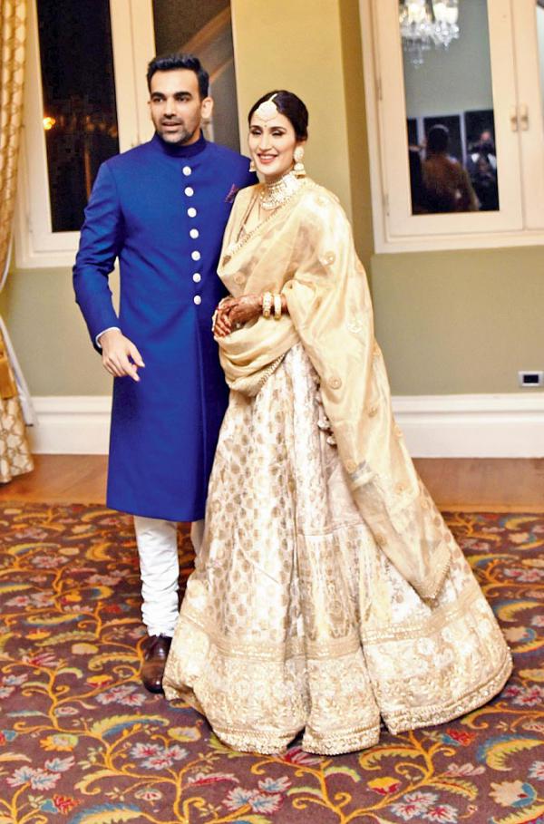 Zaheer Khan and Sagarika Ghatge look royal at wedding reception in Mumbai