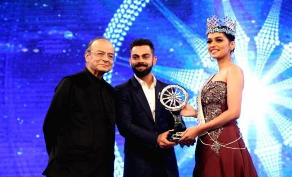 Manushi Chhillar Bumped Into Sushmita Sen On A Flight And The Video Is Truly Motivating