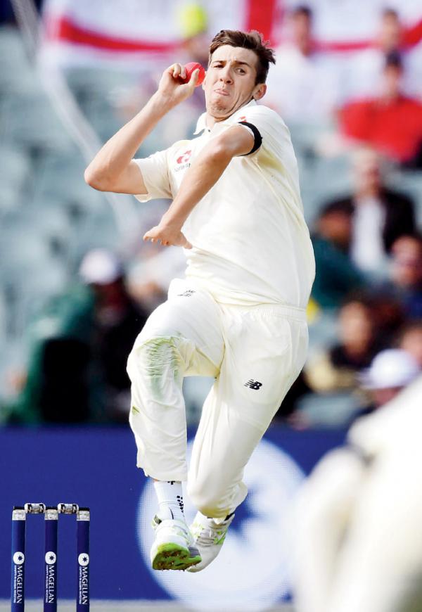 Aus v Eng 2nd Test Day 1: England dismiss Smith but Oz dig in under lights