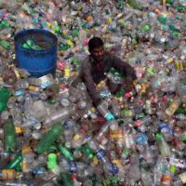Maharashtra govt working on plastic ban: Fadnavis