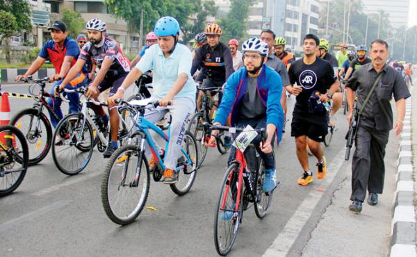 South Mumbai gets its first cycling track along Girgaum Chowpatty