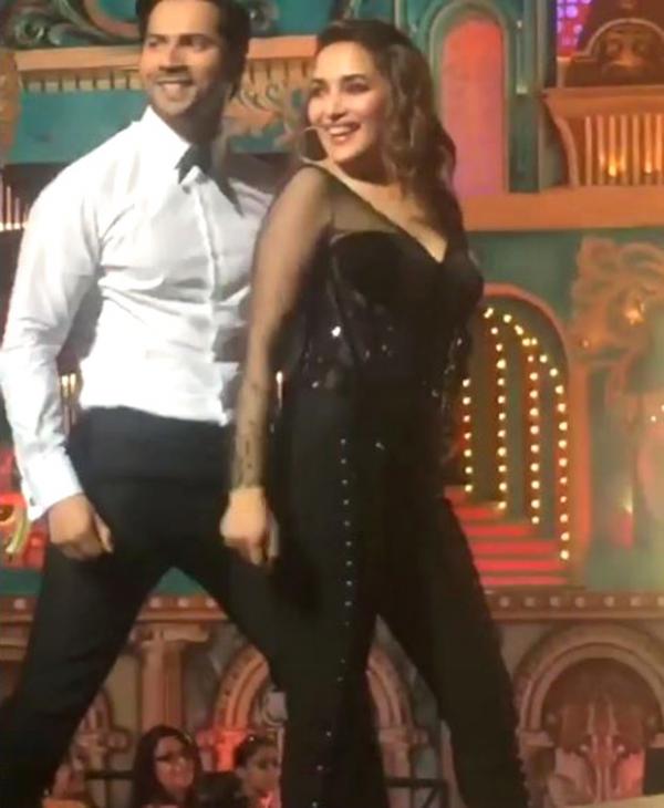  Watch: Varun Dhawan and Madhuri Dixit set the stage ablaze at Star Screen Awards 