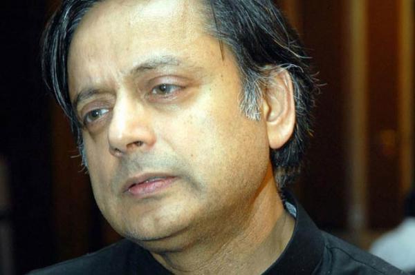 Shashi Kapoor dies, Shashi Tharoor gets condolence calls