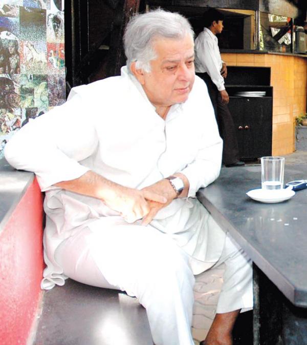 Shashi Kapoor death: 60-yr-old security guard at Prithvi Theatre remembers actor