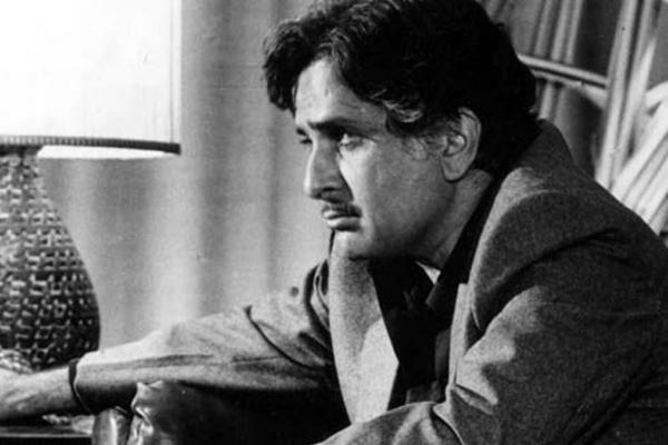 'Deewar', 'Jab Jab Phool Khile'; Shashi Kapoor leaves behind a spectacular legac