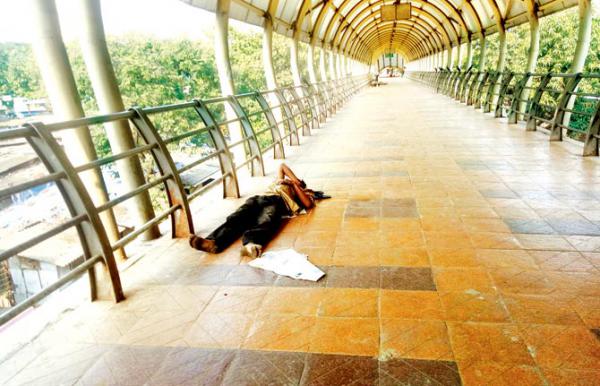 Mumbai skywalk audit: Wadala, Cotton Green walkway is 'hot' spot for couples