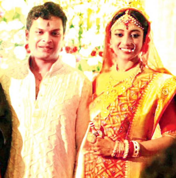Hate Story sex siren Paoli Dam gets married to this businessman!