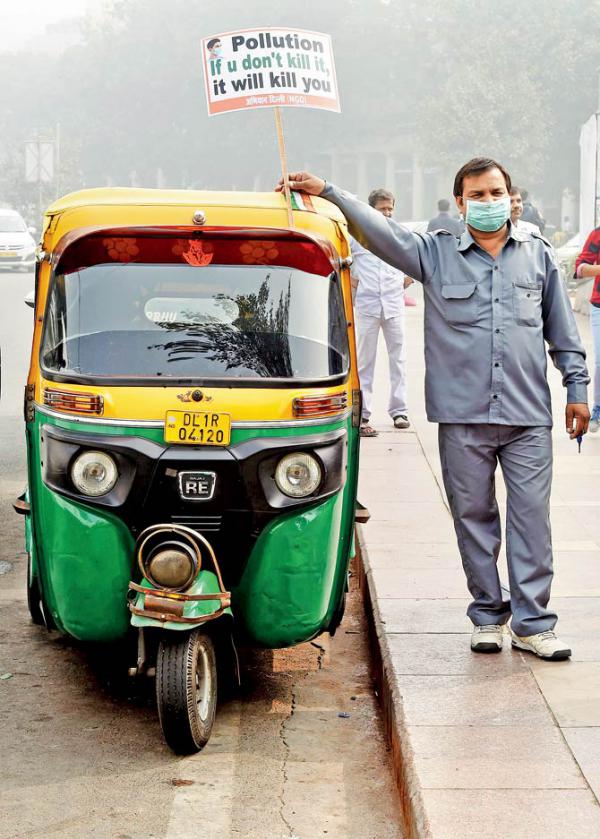 Delhi government offers funds to civic bodies to fight pollution