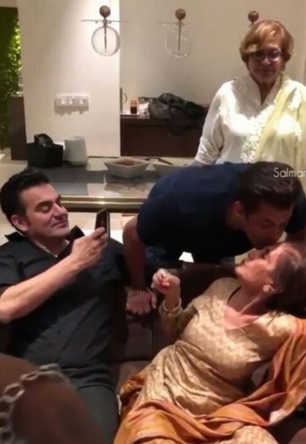  WATCH: Salman Khan gives a sweet kiss to mom Salma Khan on her 75th birthday 