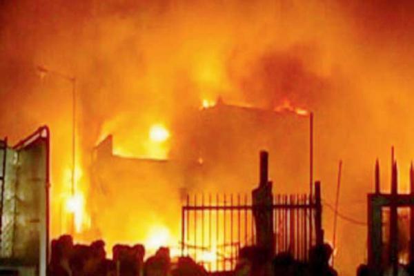 Mumbai fire: Workers die of suffocation in their sleep as fire breaks out
