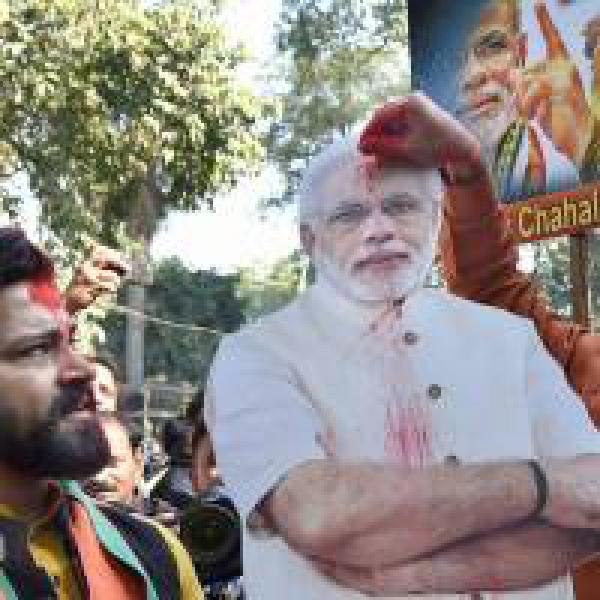 Gujarat, Himachal Election Results â Here are the best political pictures of the day