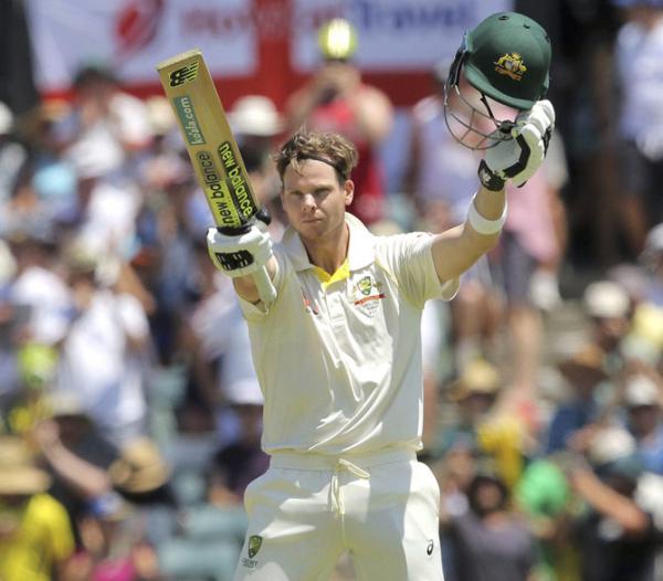 Ashes: Steve Smith hit on hand, should be OK for MCG test
