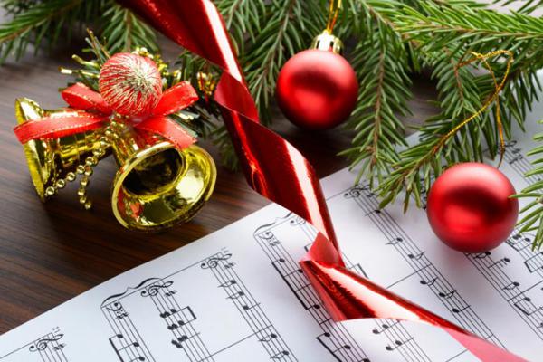 Singing Christmas carols can make you happy, boost mental health