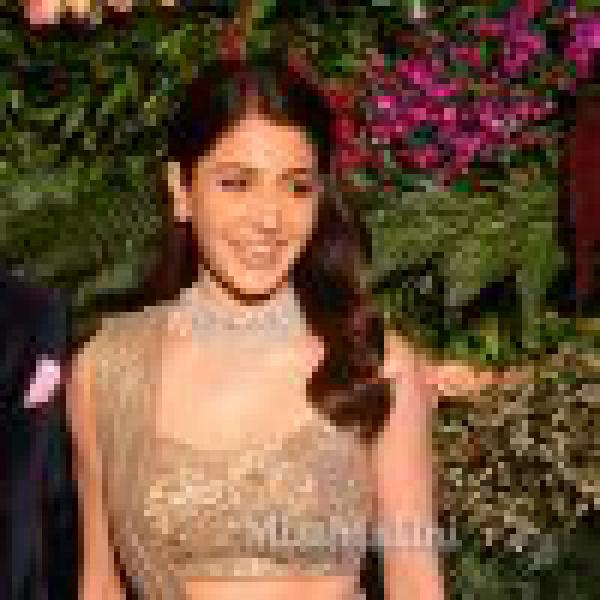 All The Deets From Anushka Sharma’s Reception Look