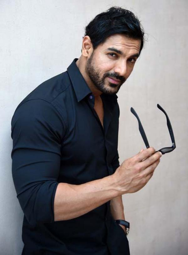 7 John Abraham Outfits That Prove Why He Is India&apos;s &apos;Most Relatable Guy Ever&apos;