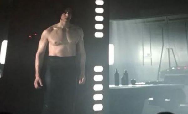 The Kylo Ren Challenge Is Here & We&apos;re Bulking Up So We Can Take Part In It