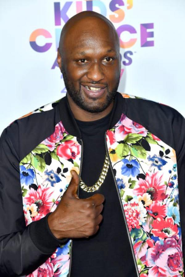 Lamar Odom: Caught Drinking on New Year's Eve. Here's the Sad Proof.