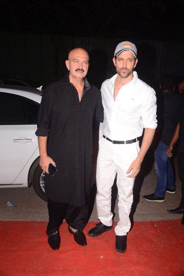 Hrithik Roshan&apos;s All-White Outfit Is Probably 2018&apos;s Worst Style Move Yet