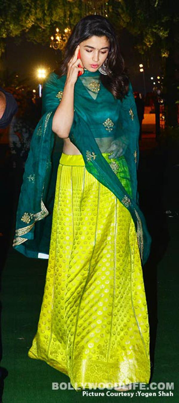 [HQ PICS] Alia Bhatt makes a vibrant start to 2018 with this bold neon yellow lehenga and teal blouse