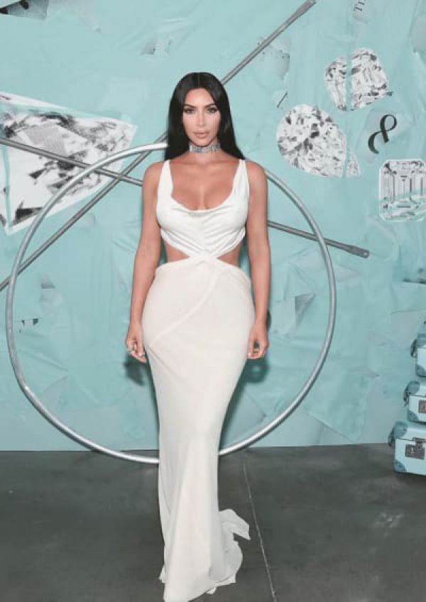Kim Kardashian: Slammed For Posing Nude With Daughter on Instagram