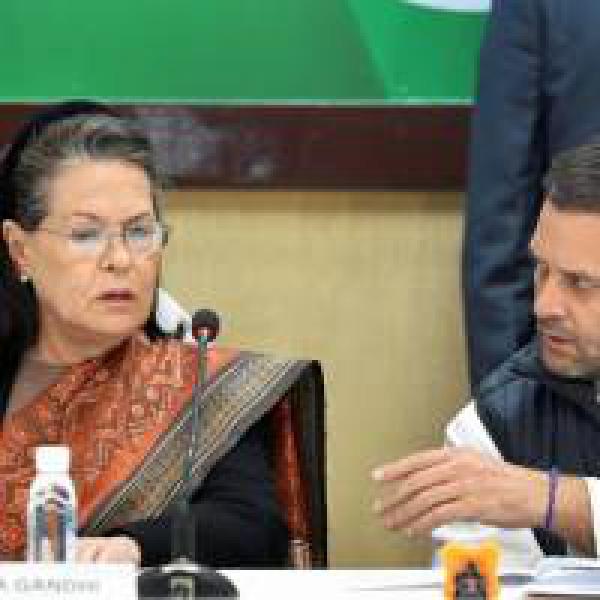 SC to hear pleas of Sonia, Rahul Gandhi in Income Tax case on November 13