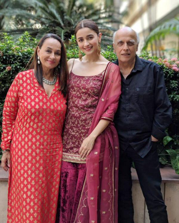  "If three of us work together in a film, it would be a blast on the set"- Alia Bhatt on working with her parents Mahesh Bhatt and Soni Razdan 